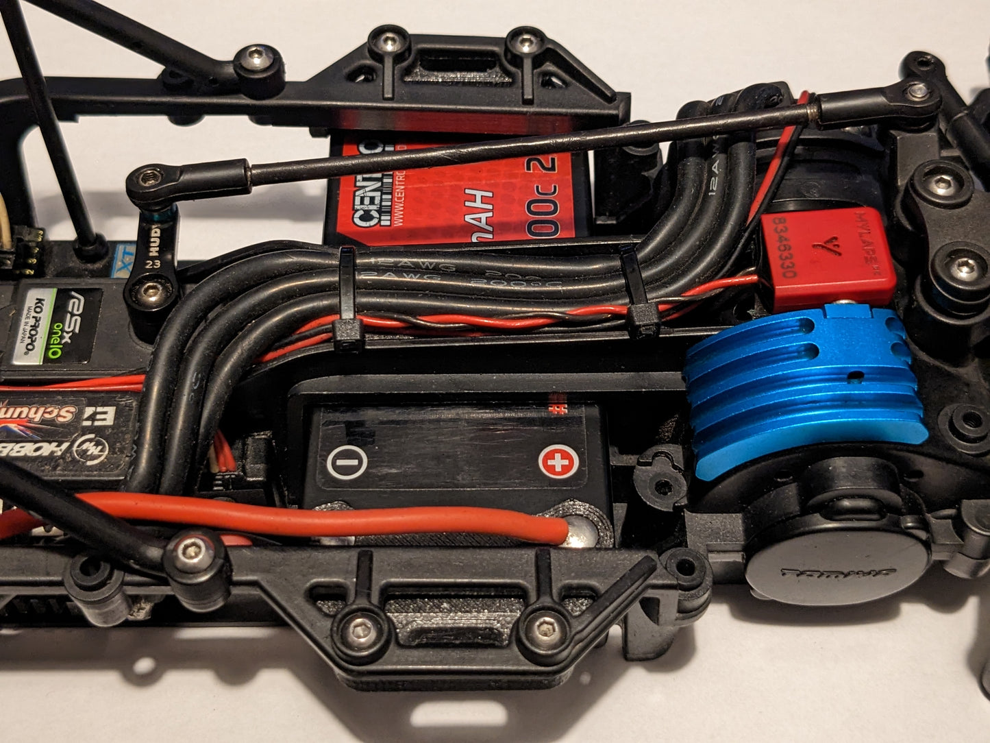 M07 compatible motor wire guide